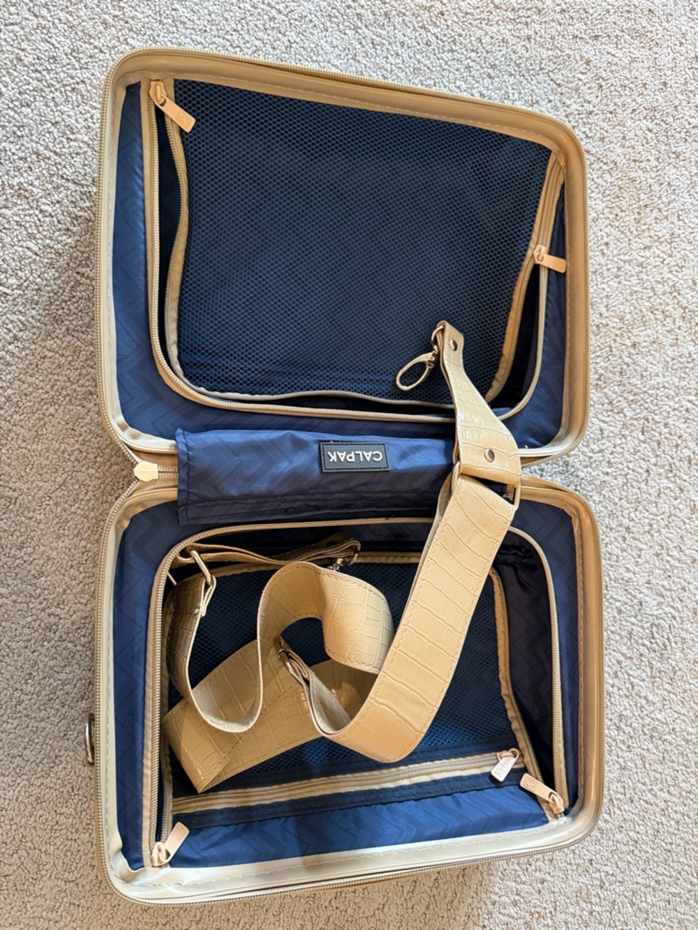 CALPAK hard side cosmetic vanity case Gold - Picture 9 of 9